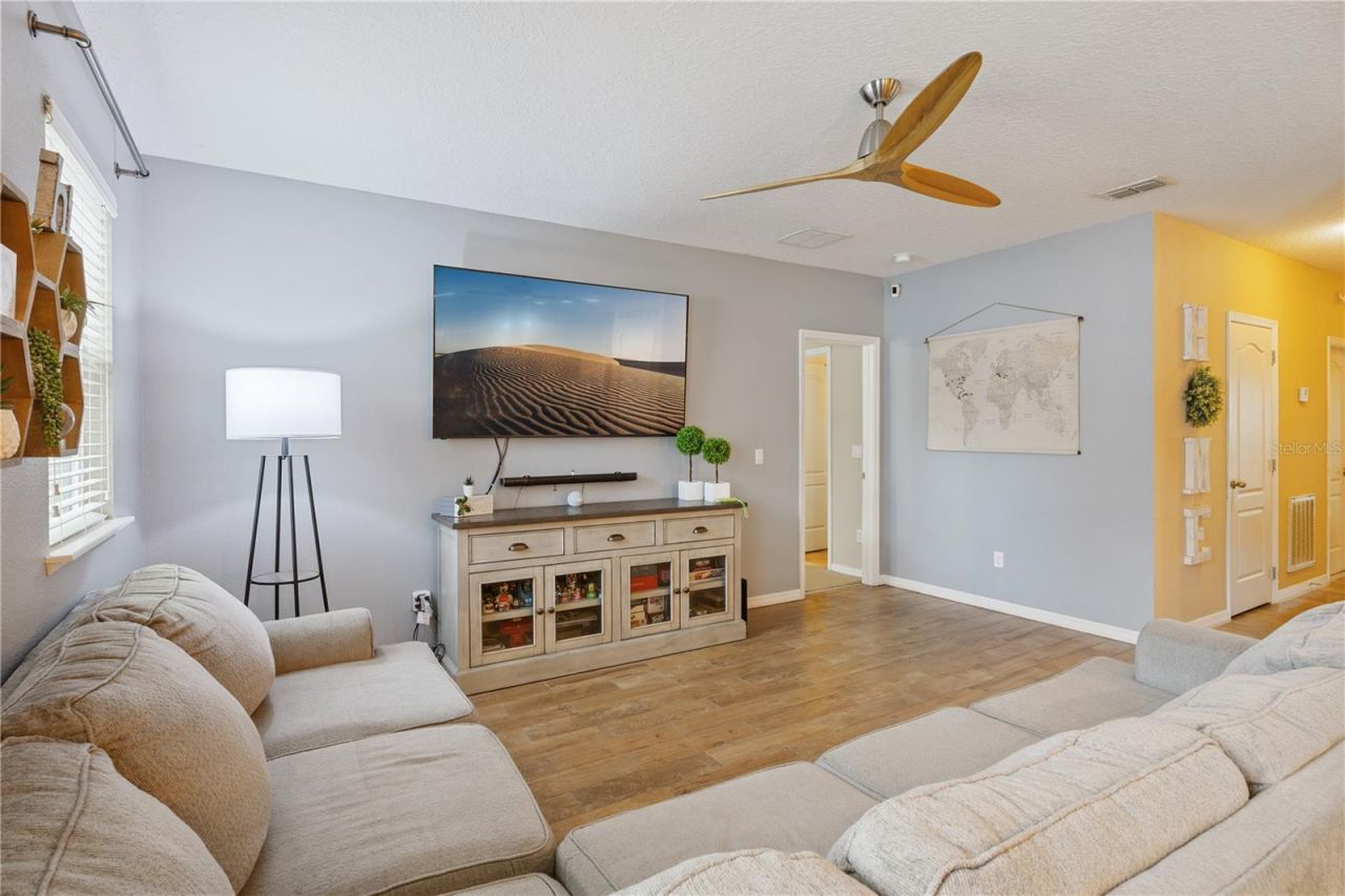 2541 Martins Run , Tavares, FL 32778 Photo