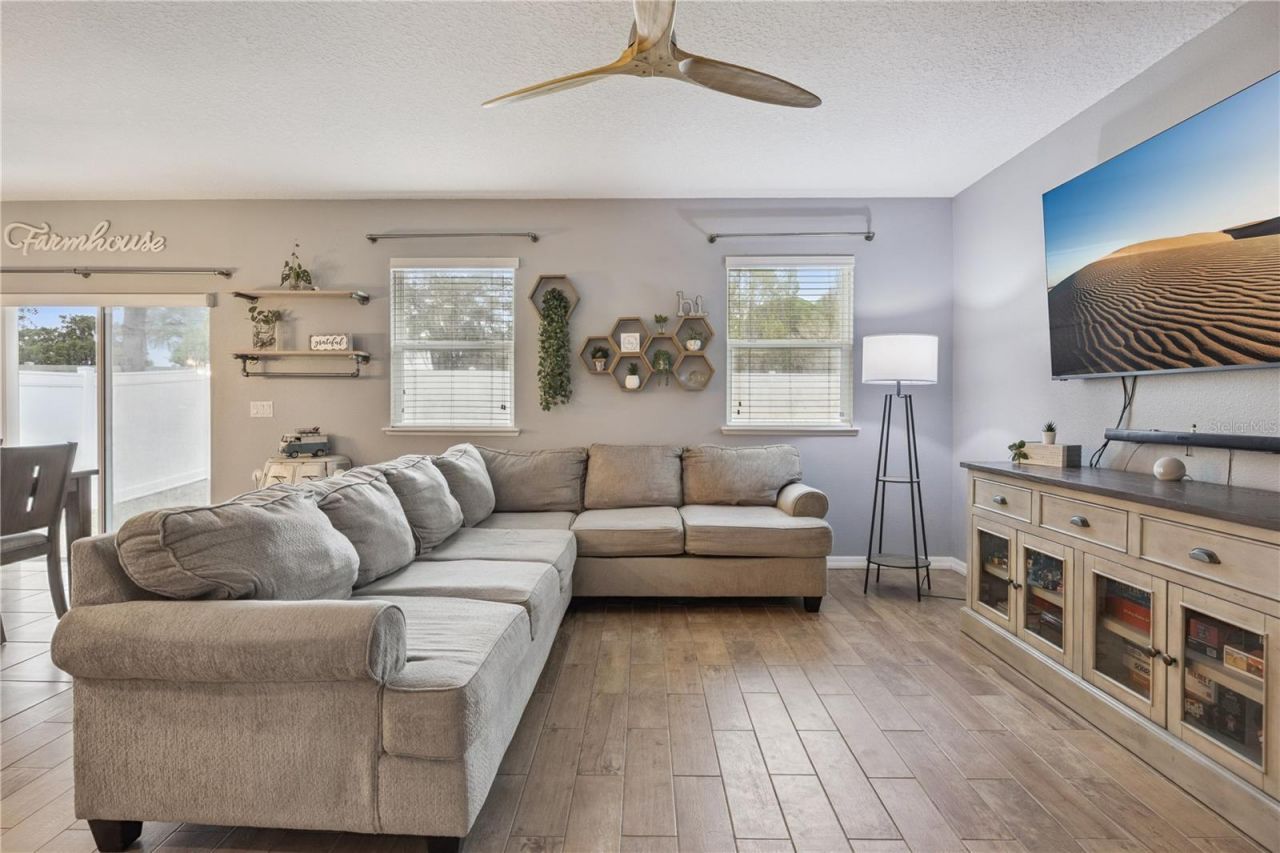 2541 Martins Run , Tavares, FL 32778 Photo