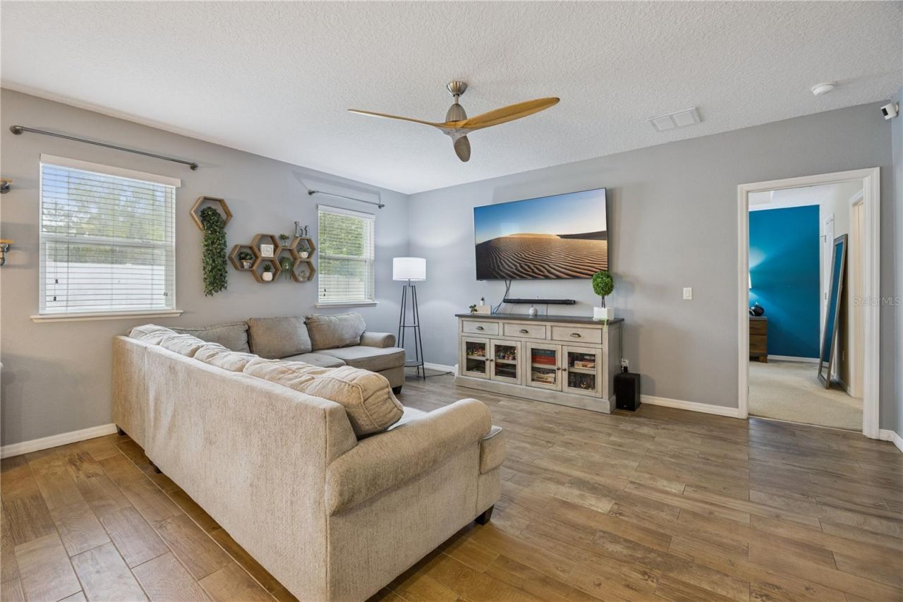 2541 Martins Run , Tavares, FL 32778 Photo