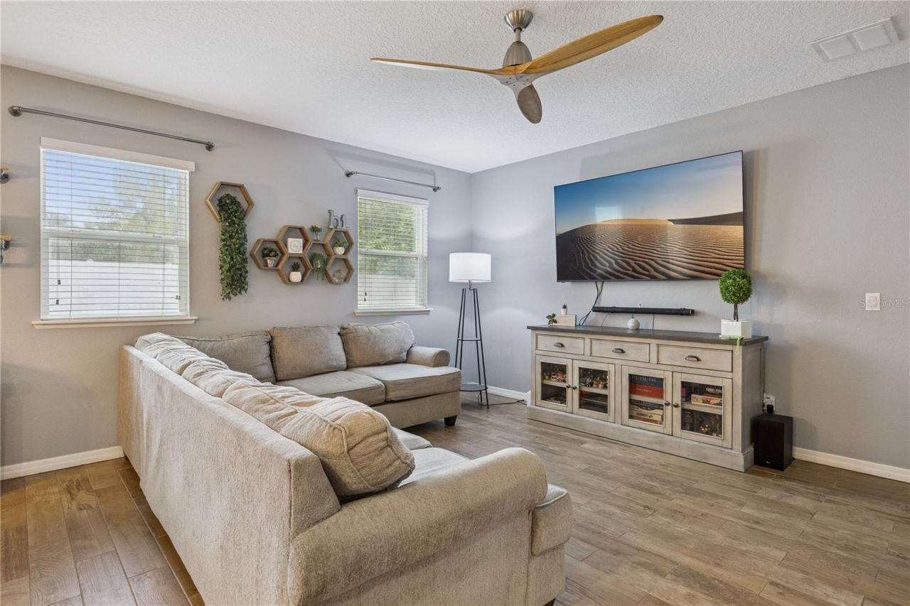2541 Martins Run , Tavares, FL 32778 Photo