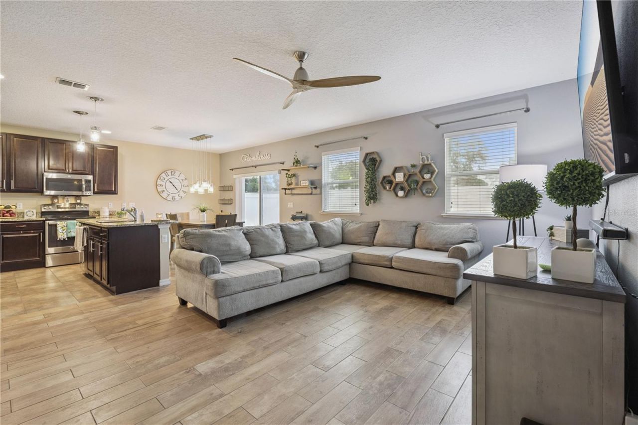 2541 Martins Run , Tavares, FL 32778 Photo