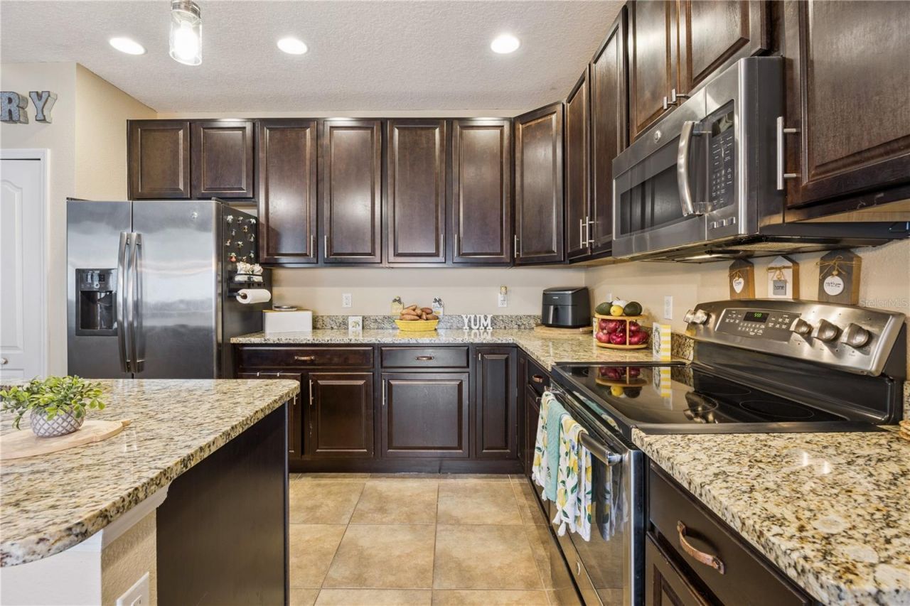 2541 Martins Run , Tavares, FL 32778 Photo