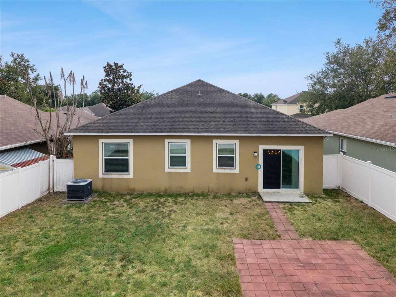 2541 Martins Run , Tavares, FL 32778 Photo
