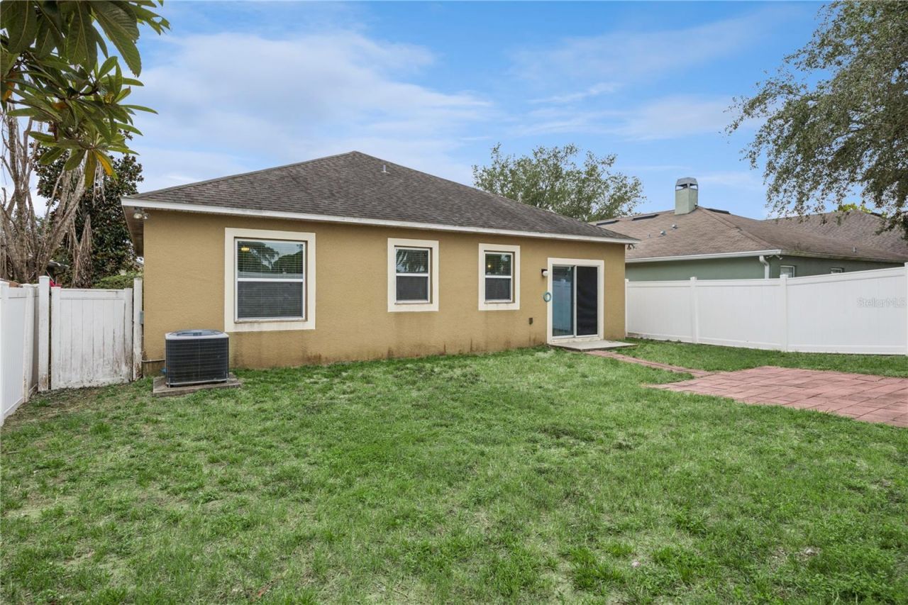 2541 Martins Run , Tavares, FL 32778 Photo