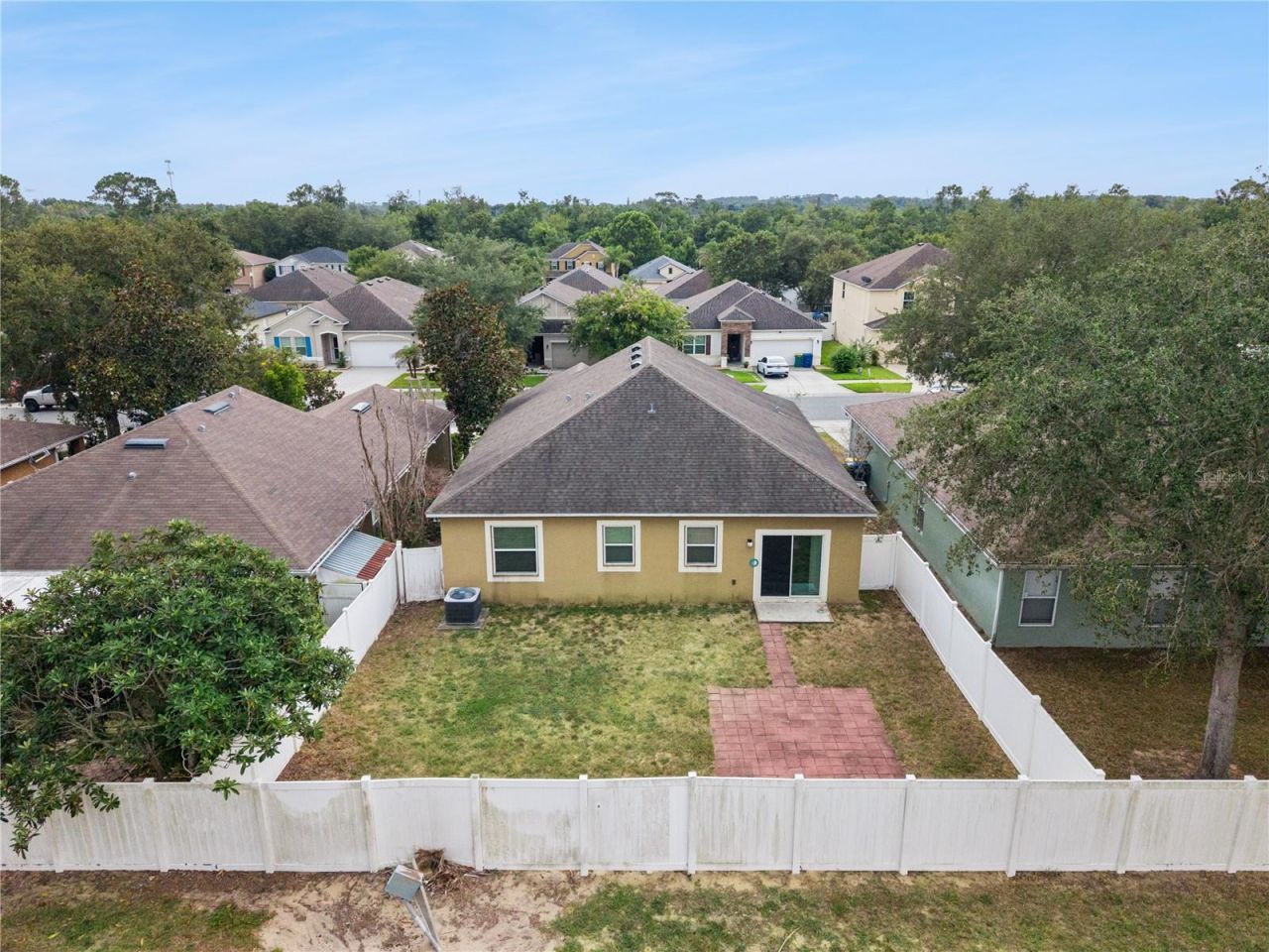 2541 Martins Run , Tavares, FL 32778 Photo