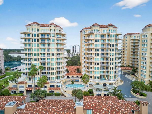 555 5TH AVENUE NE, Unit 521, ST PETERSBURG, FL 33701
