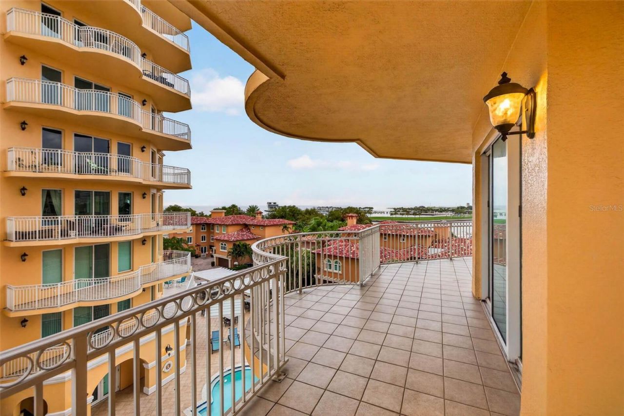 555 5th Avenue Ne, Unit 521, Saint Petersburg, FL 33701 Photo