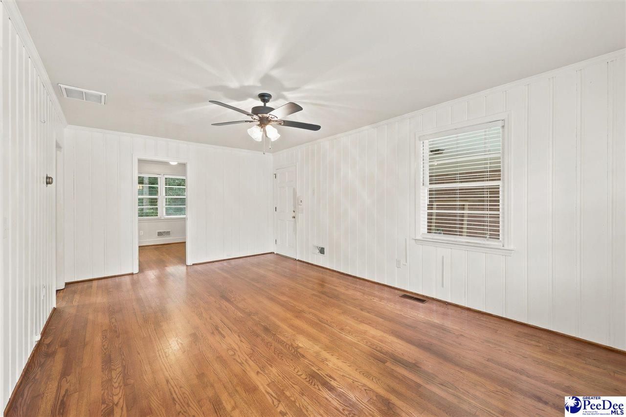 1327 Wisteria Drive Photo 9