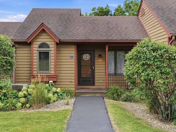 8 Oak Glen Drive, GALENA, IL 61036