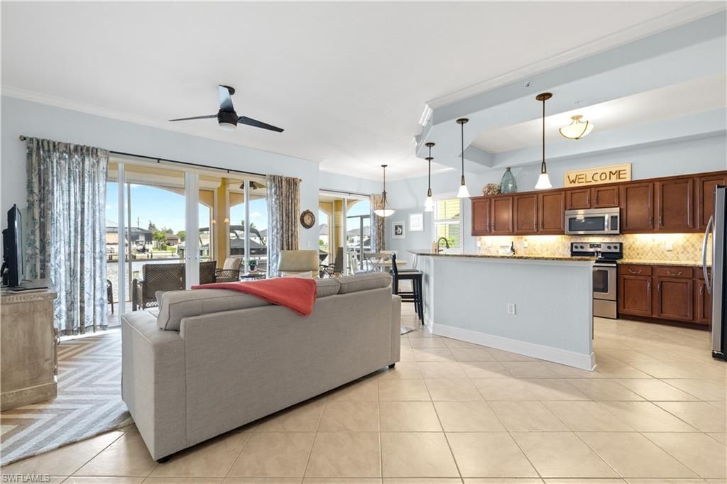 198 Shadroe Cove Cir, Unit 502, Cape Coral, FL 33991 Photo