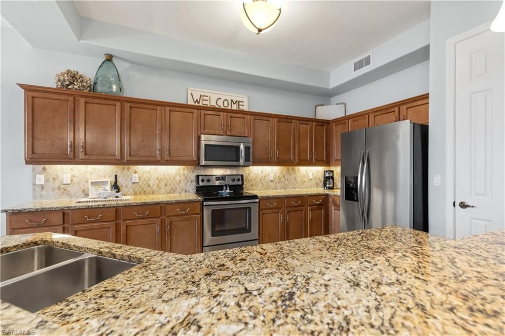 198 Shadroe Cove Cir, Unit 502, Cape Coral, FL 33991 Photo