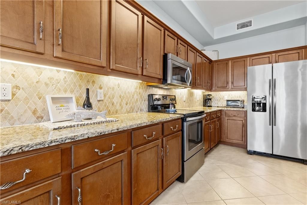 198 Shadroe Cove Cir, Unit 502, Cape Coral, FL 33991 Photo