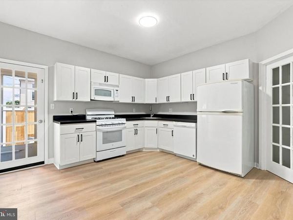 185 GAY STREET, PHILADELPHIA, PA 19127