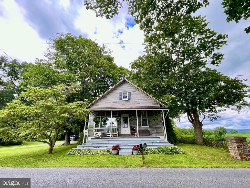 185 STITZER , OLEY, PA 19547
