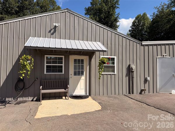 669 Old Lowgap Road, Mount Airy, NC 27030