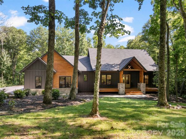 80 Maple Grove Court, Hendersonville, NC 28792