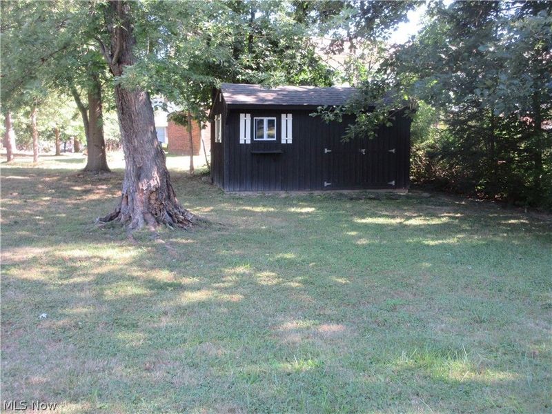 75 E Erie Street, Jefferson, OH 44047 Photo 8
