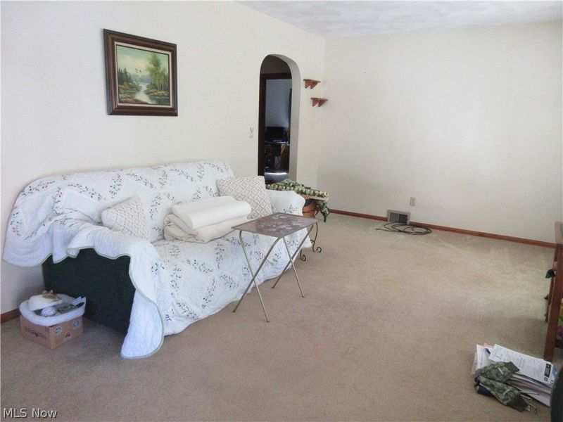 75 E Erie Street, Jefferson, OH 44047 Photo 8