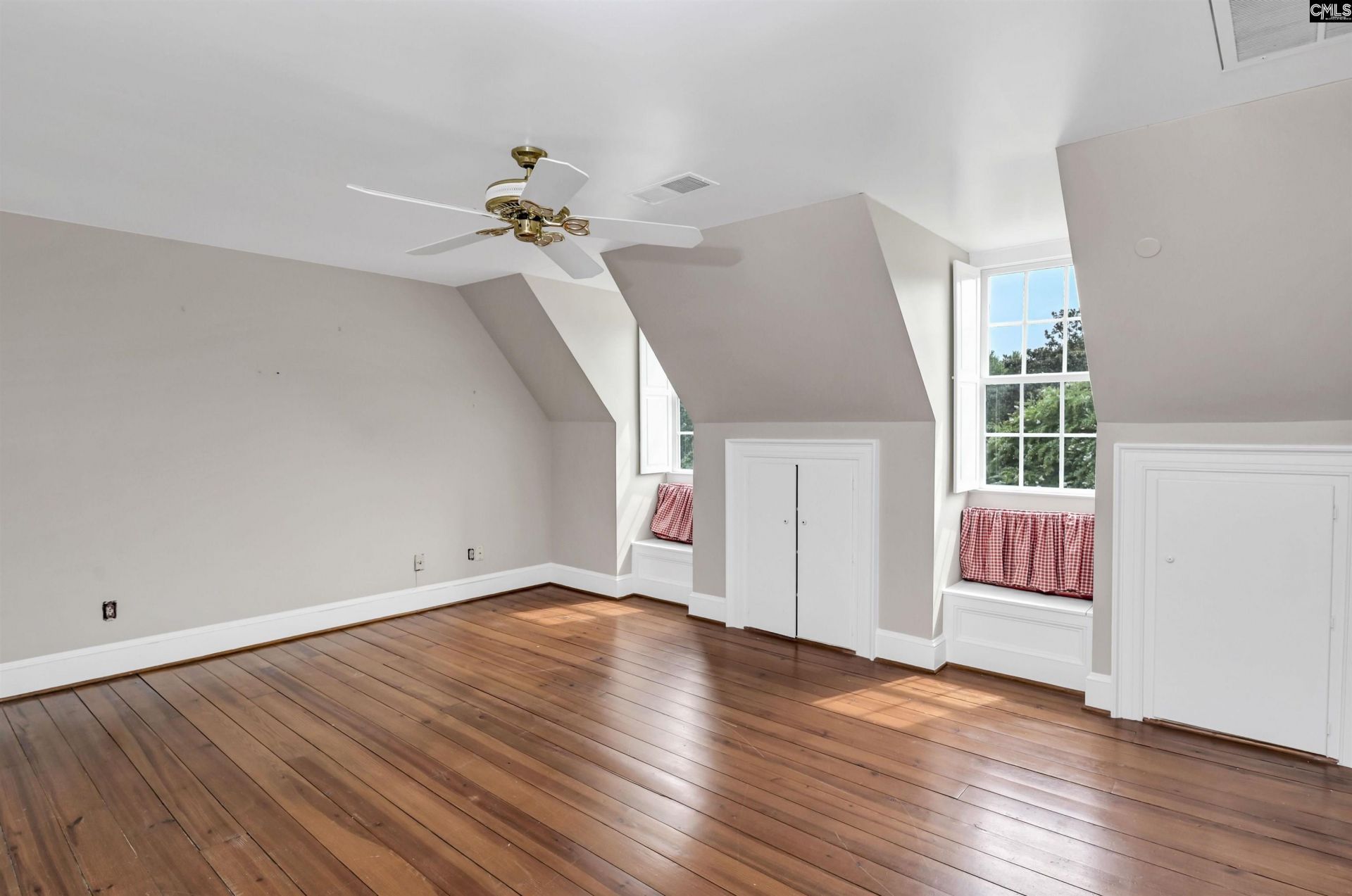4800 Portobello Road  Photo 45