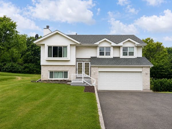 107 King Henry Road , Poplar Grove, IL 61065