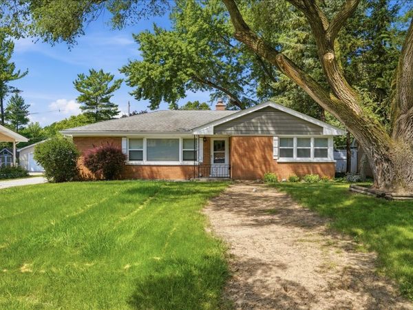 1186 Highland Road, Mundelein, IL 60060