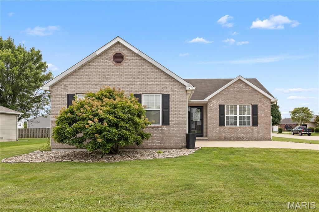 21 Doe Court, Moro, IL 62067 Main Photo