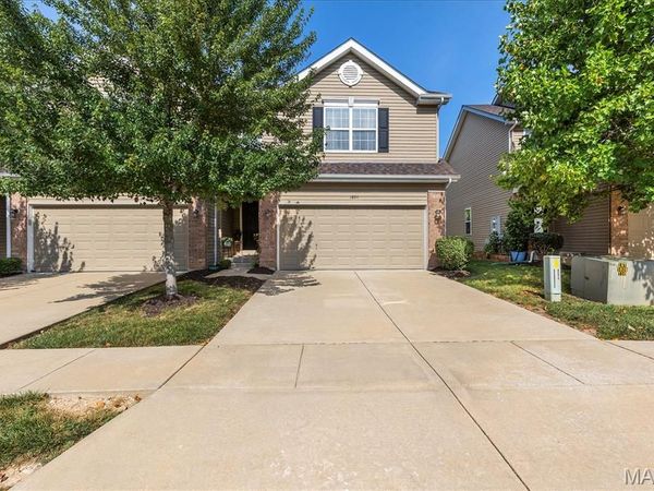 1809 Hyland Green Drive, O'Fallon, MO 63366