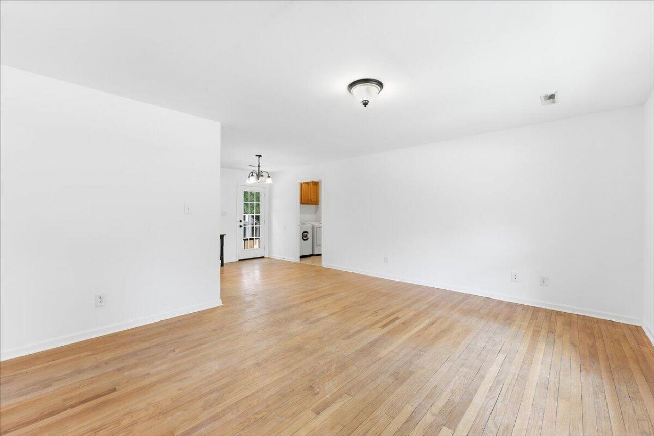 803 Savage Road Photo 7