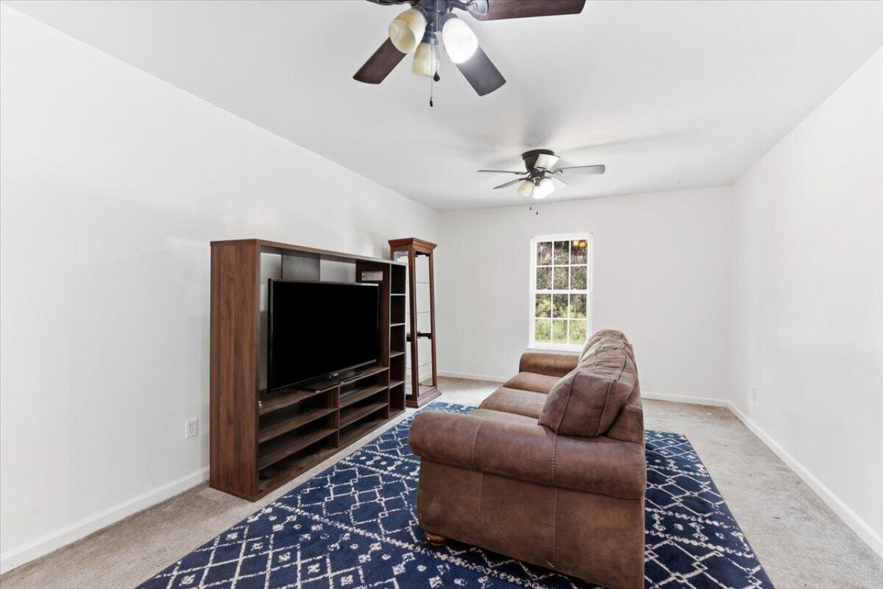 803 Savage Road Photo 9