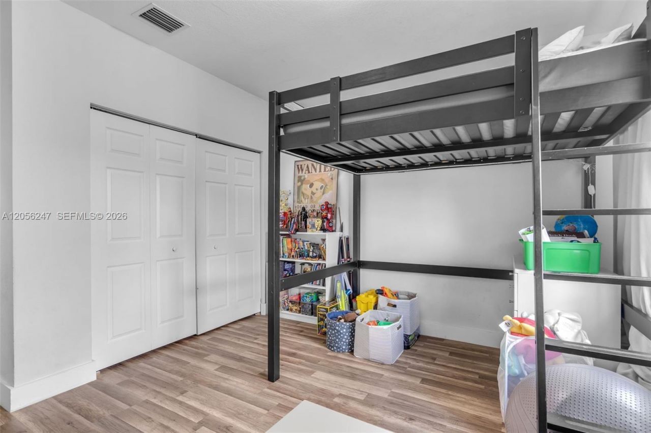 1330 NW 11th St, Fort Lauderdale, FL 33311 Photo
