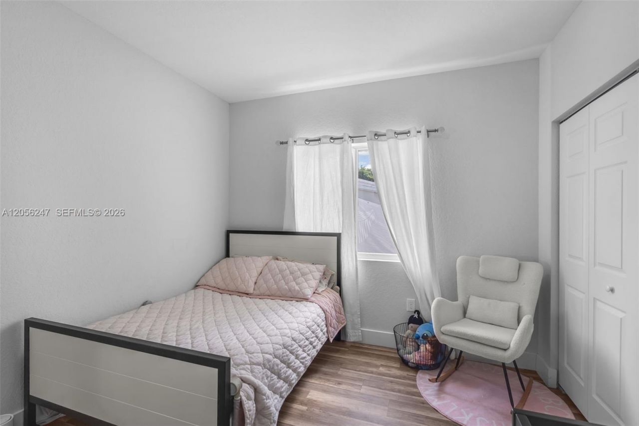 1330 NW 11th St, Fort Lauderdale, FL 33311 Photo