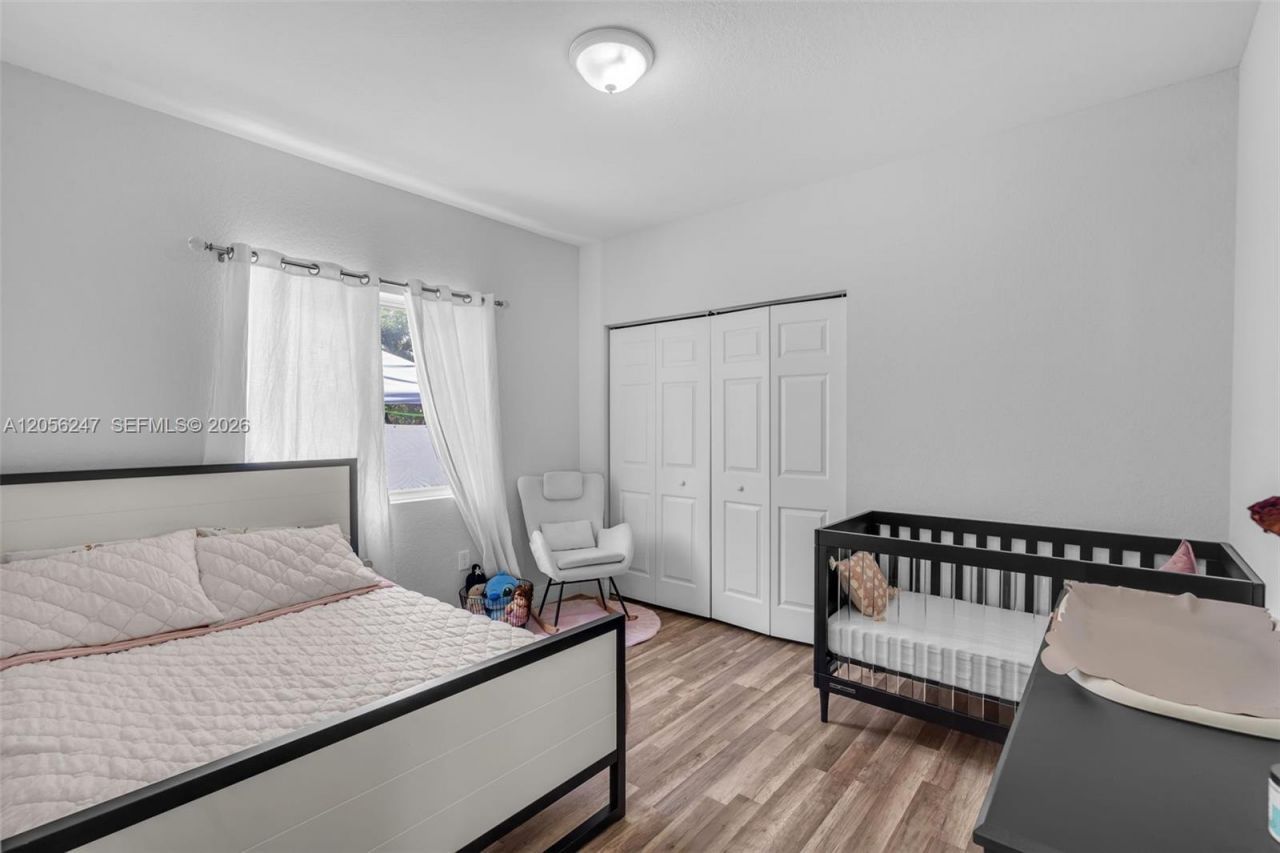 1330 NW 11th St, Fort Lauderdale, FL 33311 Photo