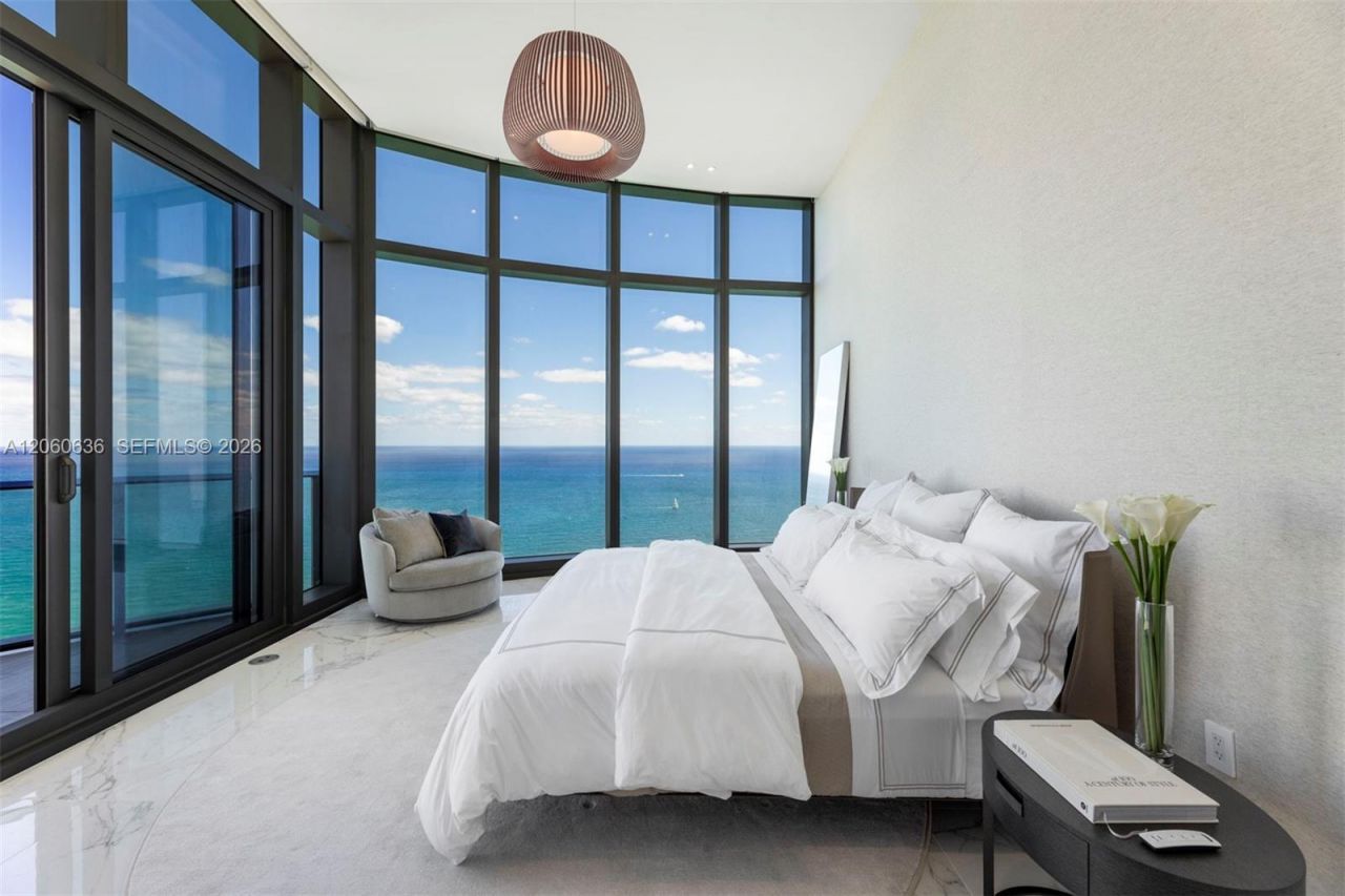 15701 Collins Ave, Unit 4701, Sunny Isles Beach, FL 33160 Photo