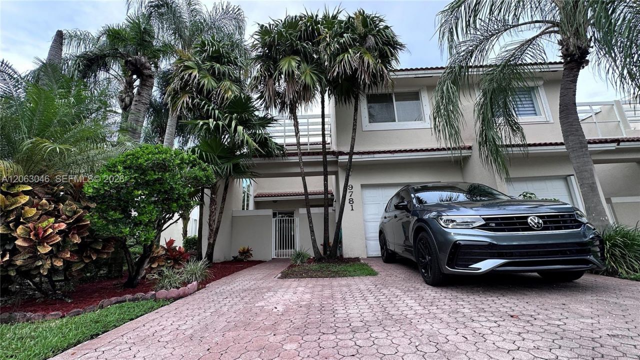 9781 NW 45 Ln, Doral, FL 33178 Photo