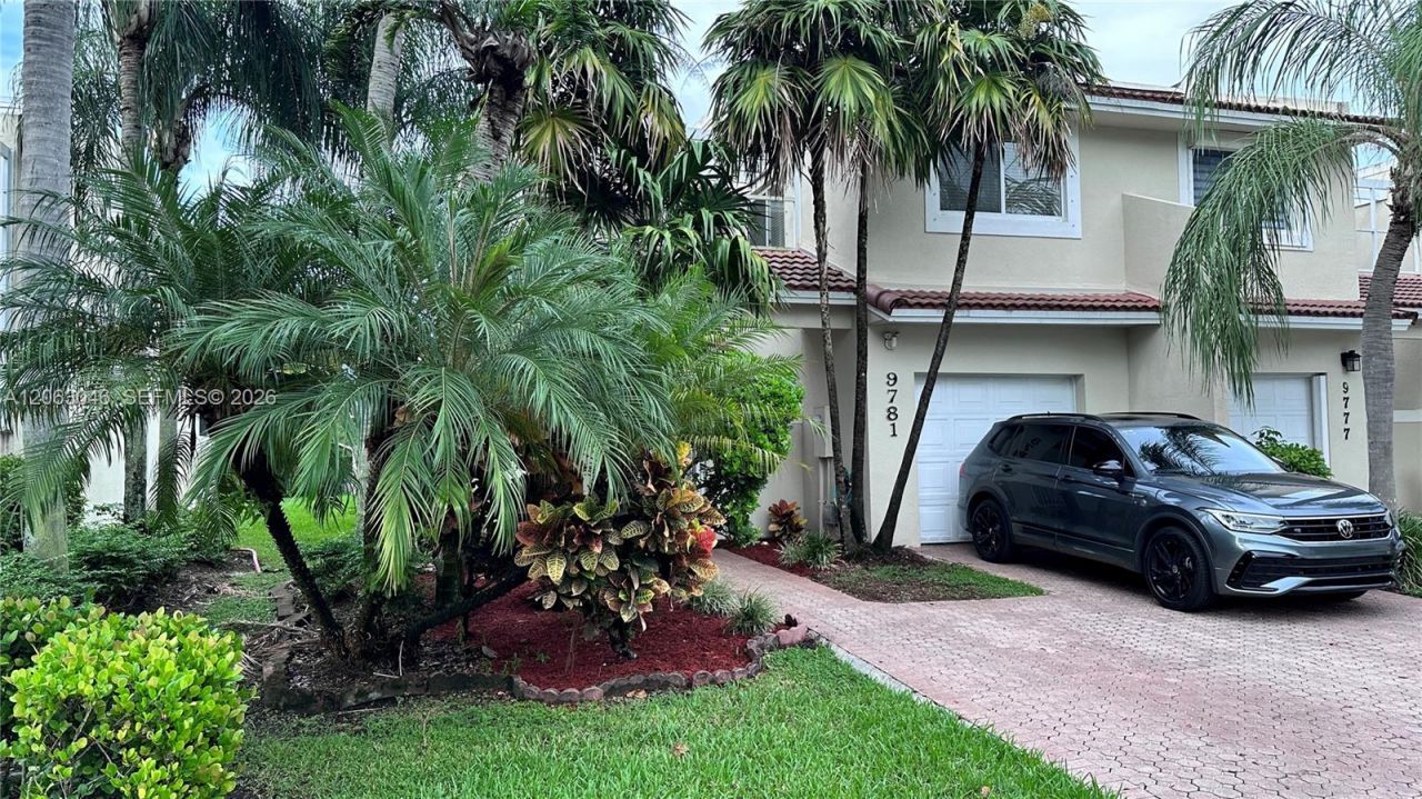 9781 NW 45 Ln, Doral, FL 33178 Photo