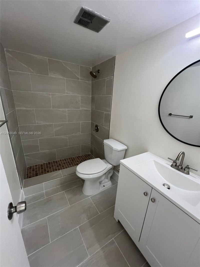 2685 W 66th St, Unit 12-20, Hialeah, FL 33016 Photo