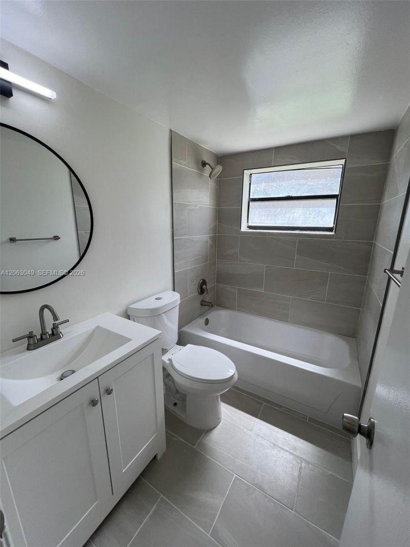 2685 W 66th St, Unit 12-20, Hialeah, FL 33016 Photo