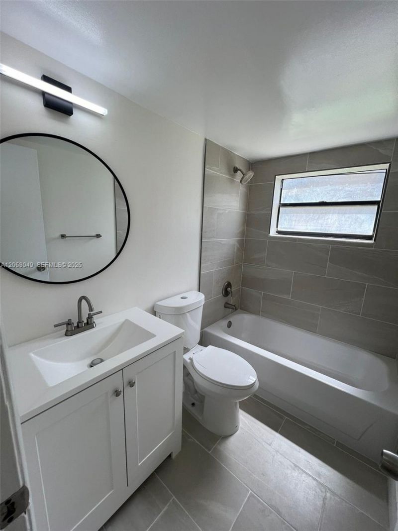 2685 W 66th St, Unit 12-20, Hialeah, FL 33016 Photo