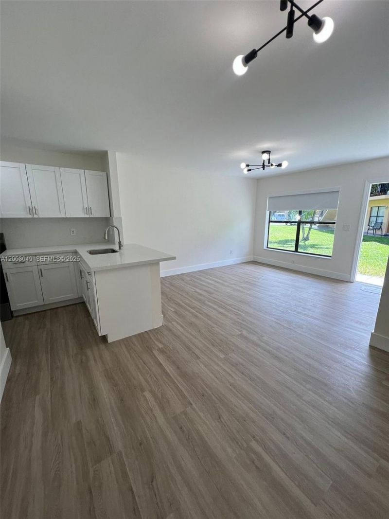 2685 W 66th St, Unit 12-20, Hialeah, FL 33016 Photo