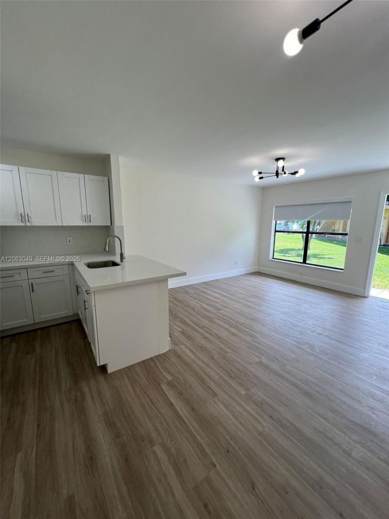 2685 W 66th St, Unit 12-20, Hialeah, FL 33016 Photo