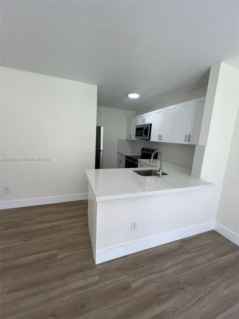 2685 W 66th St, Unit 12-20, Hialeah, FL 33016 Photo