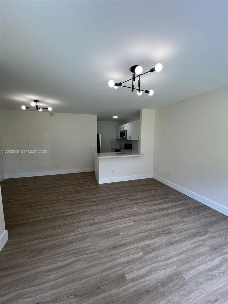2685 W 66th St, Unit 12-20, Hialeah, FL 33016 Photo