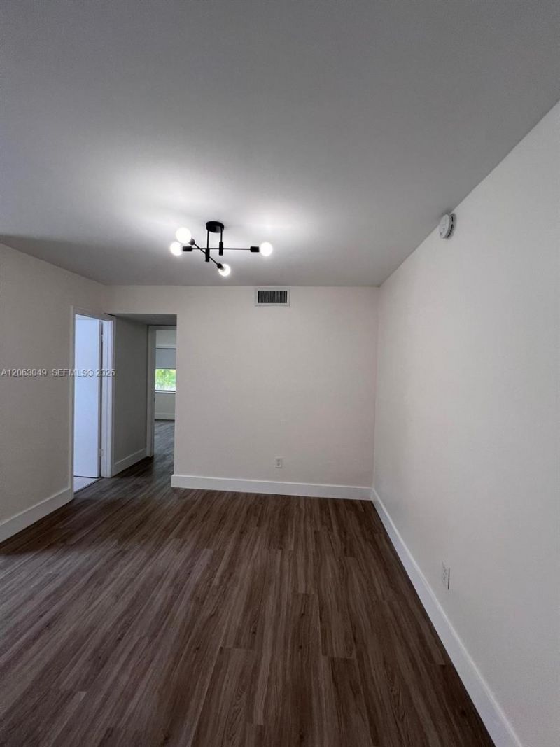 2685 W 66th St, Unit 12-20, Hialeah, FL 33016 Photo