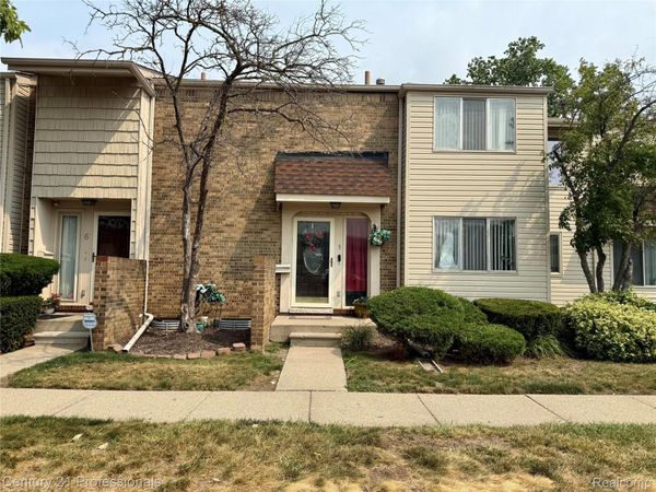5 Richmond Towne Street, Southfield, Mi 48075