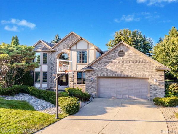14973 River View Court, Sterling Heights, Mi 48313