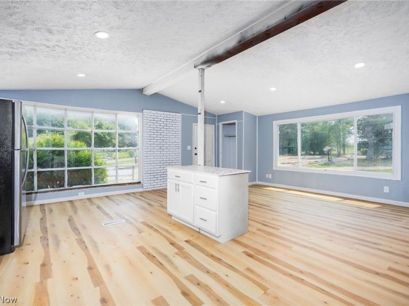465 Stallion Court , Lagrange, OH 44050 Photo 4