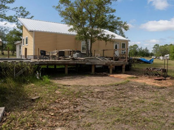 240 Pine Valley DR, Paige, TX 78659
