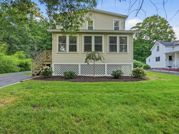 39 Water St, Northampton, MA 01053