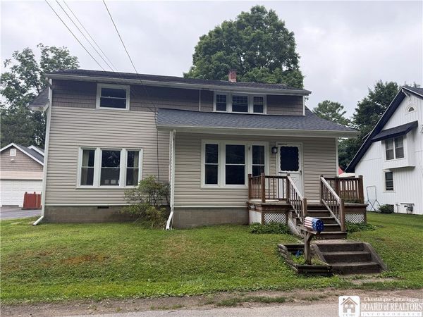 6 Crescent Avenue , Lakewood, NY 14750