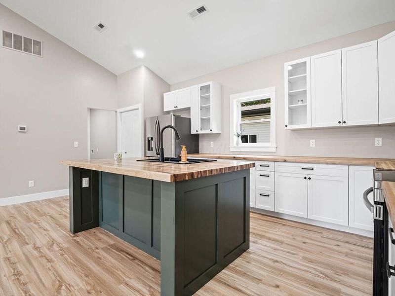 7439 State Route 42 , Mansfield, OH 44904 Photo 9